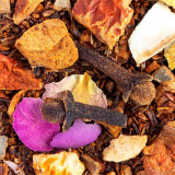 Tisane festive Rooibos – Mélange réconfortant de cannelle, clous de girofle, cardamome et pétales de rose