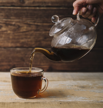 Quelle quantité de thé noir en vrac dans une tasse ?